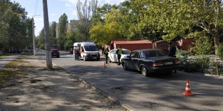 В центре Николаева сбили школьницу. Девочка госпитализирована (ФОТО)