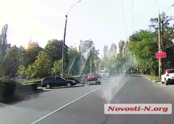 В Николаеве водитель сбил пенсионера на велосипеде и откупился деньгами (ВИДЕО)