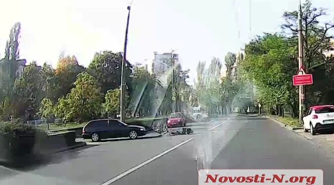 В Николаеве водитель сбил пенсионера на велосипеде и откупился деньгами (ВИДЕО)
