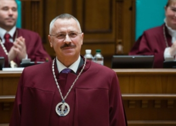 Заместитель председателя КСУ выступил против решения о декларировании