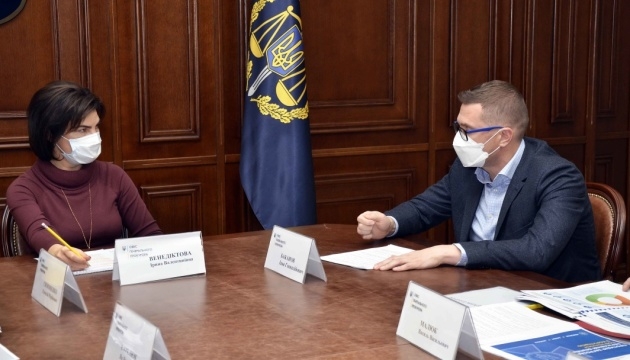 Баканов – о борьбе с коррупцией: 143 чиновника уволены, 104 – осуждены