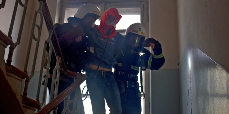 Николаевские спасатели потушили «пожар» в ДК «Строителей» (ФОТО, ВИДЕО)