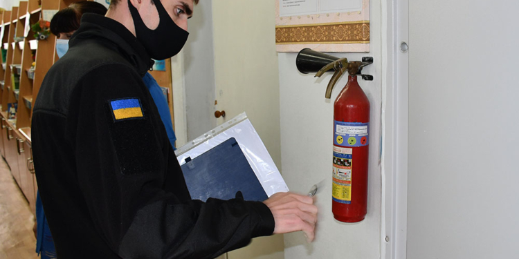 Пожарные проверили на Николаевщине 80% будущих избирательных участков и обнаружили почти 6 тысяч нарушений (ФОТО, ВИДЕО)
