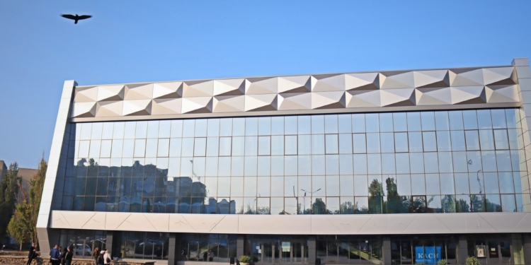 В Николаеве завершен первый этап капитального ремонта СК «Надежда» (ФОТО)