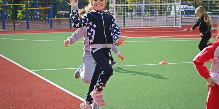 В Николаеве с понедельника возобновляют работу детские сады и младшие классы в школах