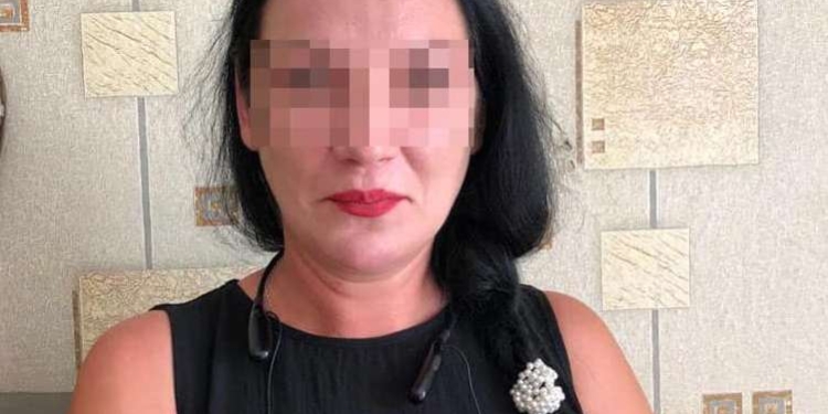 Неисправима: женщина, обворовывавшая врачей и пациентов Вознесенской больницы, не отсидела еще за предыдущие кражи (ФОТО)