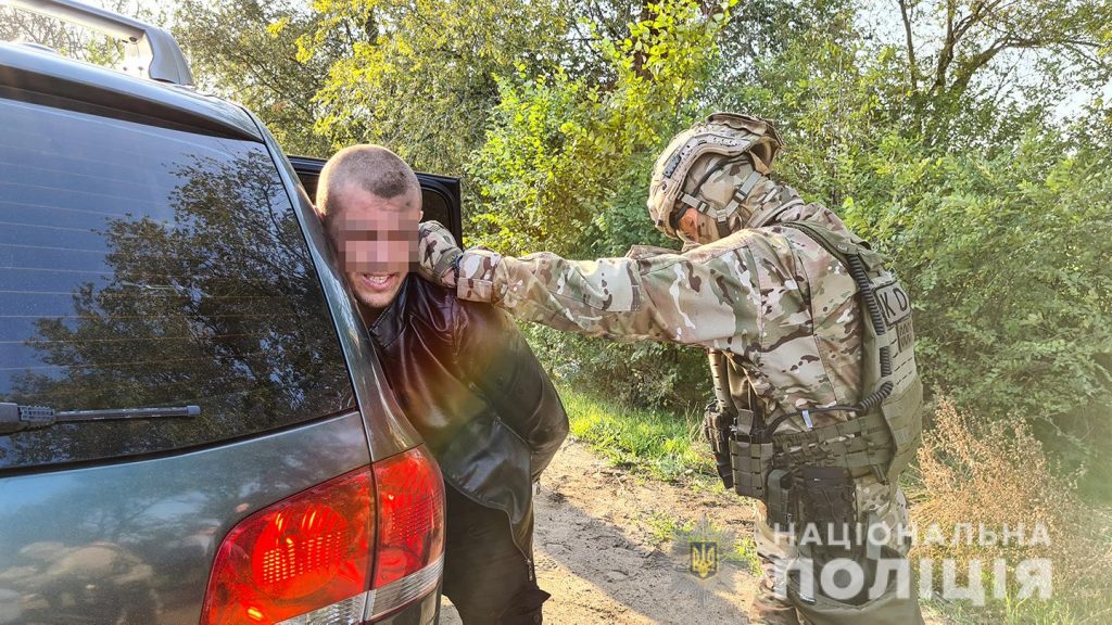На въезде в Николаев задержаны двое мужчин, подозреваемых в серии разбойных нападений на территории двух областей (ФОТО, ВИДЕО) 3