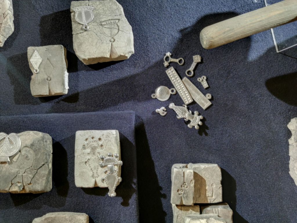 Сокровища правителя Ольвии царя Инисмея представили на выставке старинного золота в Киеве (ФОТО) 13 Сокровища правителя Ольвии царя Инисмея представили на выставке старинного золота в Киеве (ФОТО) 12