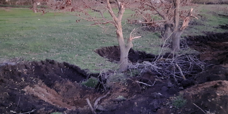 Кроты за 120 миллионов: жители Баштанки возмущены тем, как “Ростдорстрой”  выполняет ремонт трассы Н-11 (ФОТО)