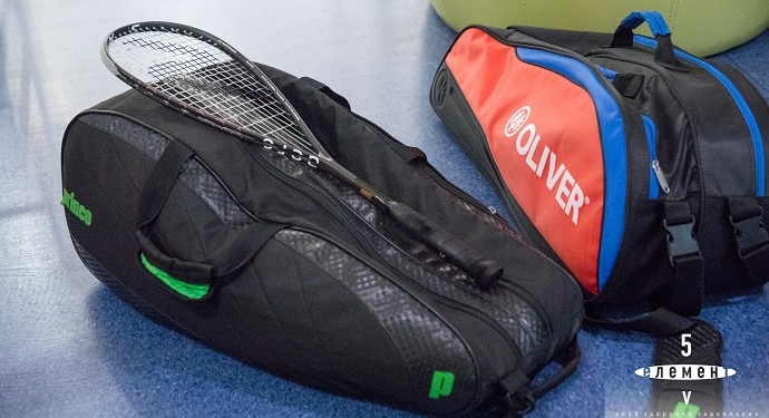 Полиция пришла в клуб Порошенко, который работал в карантин. Там говорят о “политическом заказе”