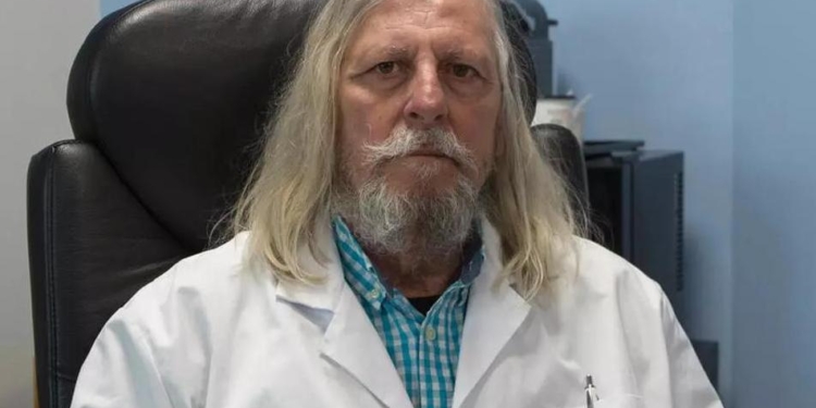 Во Франции известный врач может лишиться практики за лечение коронавируса гидроксихлорохином