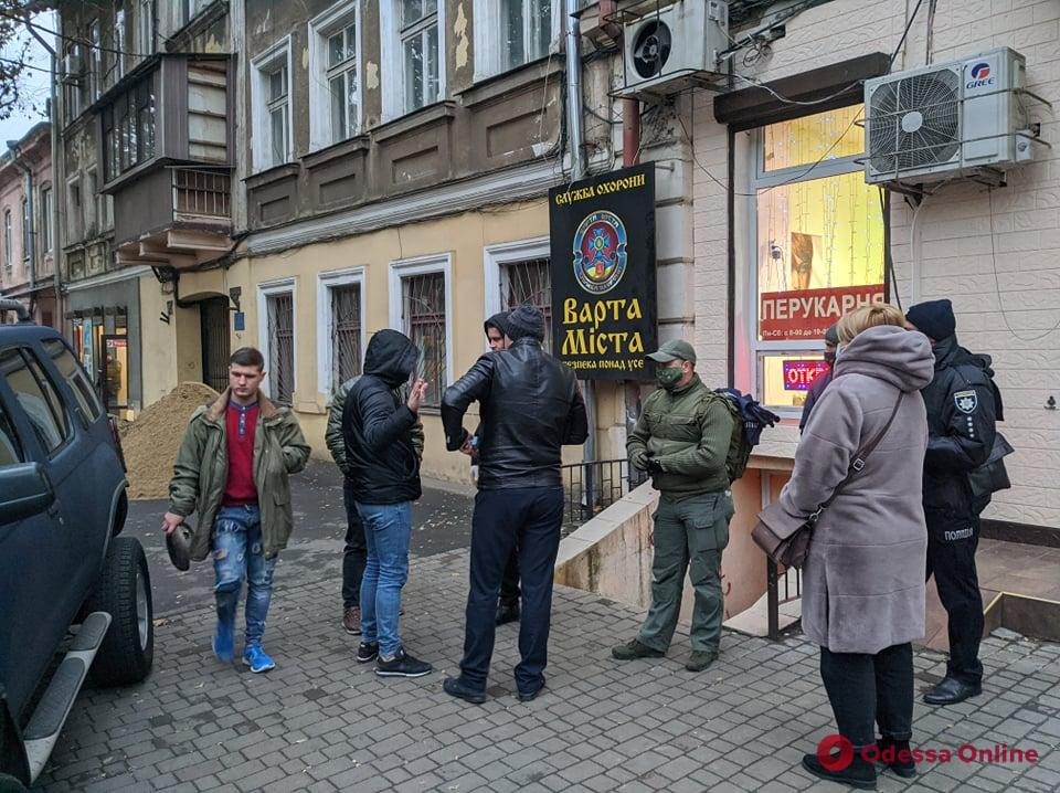 Николаевская полиция провела обыск в одесской фирме, которая охраняла технику «черных археологов» на скифском кургане 1