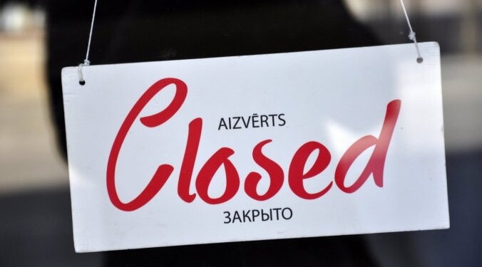 С понедельника в Латвии действует режим ЧС