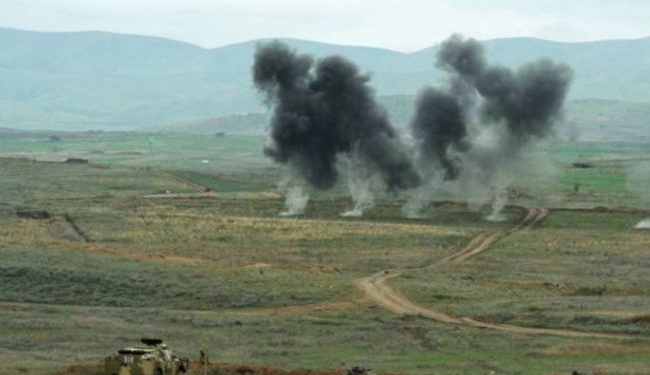 Война в Нагорном Карабахе: Армения обвиняет Азербайджан в обстреле жилых кварталов Степанакерта