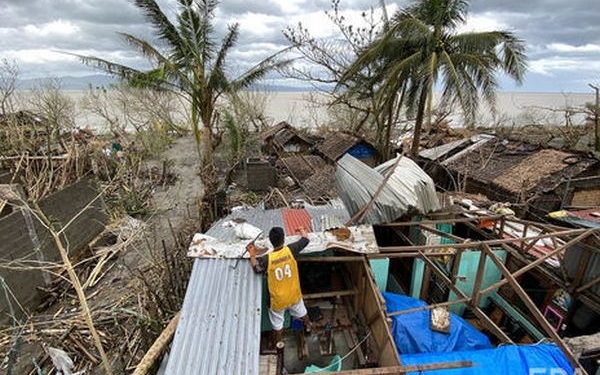 Тайфун обрушился на Филиппины – есть погибшие