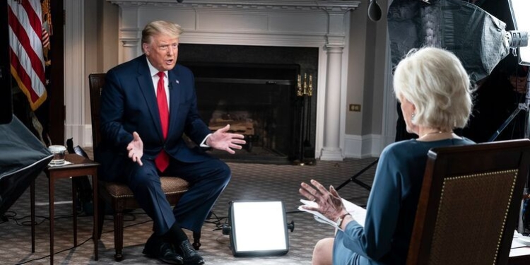 Больше не рыжий: Трамп сменил цвет волос (ВИДЕО)