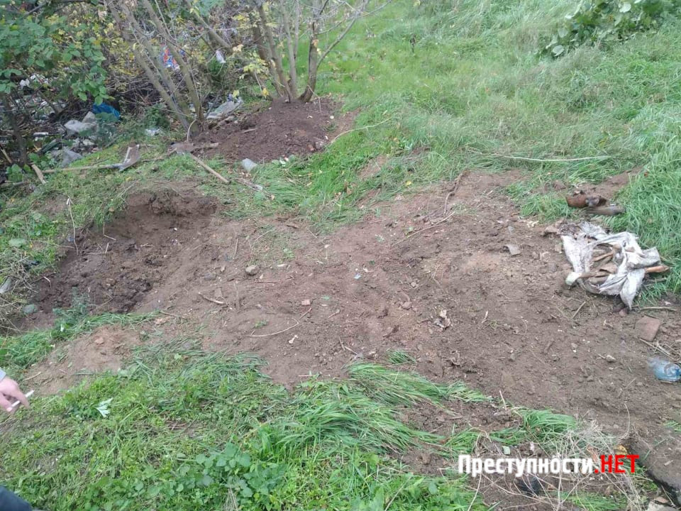В Николаеве копали яму - нашли мешок с человеческими останками 5