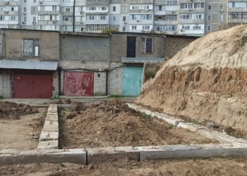 В Николаеве выявили незаконное строительство гаражей в охранной зоне электрических сетей (ФОТО)