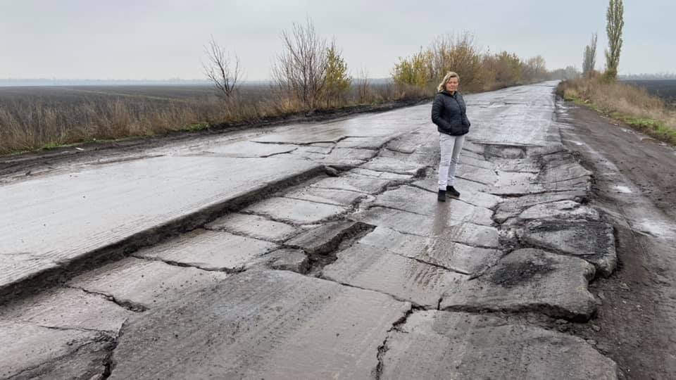 "Не едьте туда"! Автомобилисты делятся впечатлениями от адовой дороги в Николаевской области (ФОТО) 7