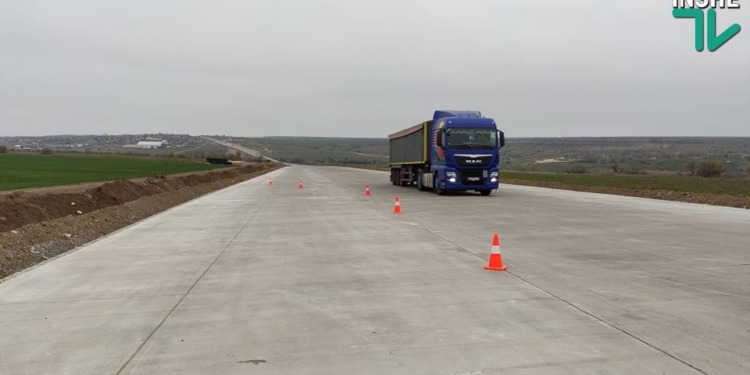 На Николаевщине торжественно открыли бетонную дорогу Н-14 «Николаев-Кропивницкий» (ФОТО и ВИДЕО)