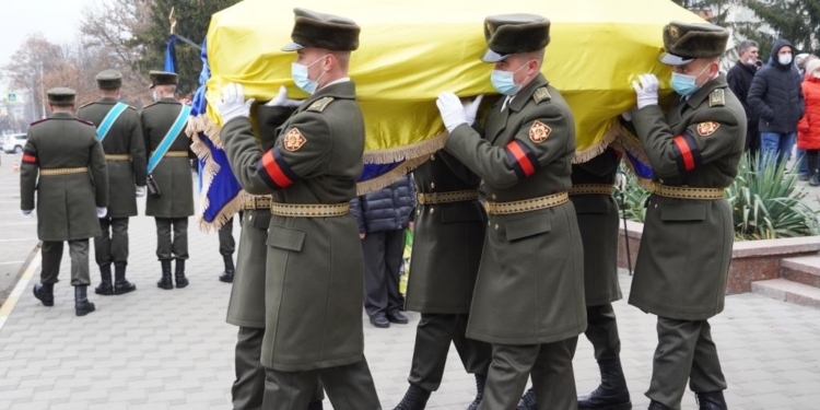 В Фастове попрощались с украинским военным Минкиным, который погиб от пули снайпера (ФОТО)