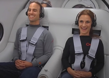 Hyperloop впервые испытали с пассажирами (ВИДЕО)