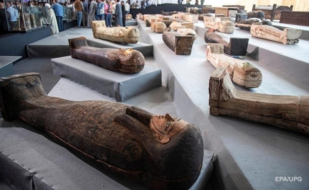 В Египте нашли более сотни 2500-летних саркофагов