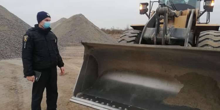 Николаевские патрульные проверили готовность дорожных предприятий к работе зимой и остались недовольны (ФОТО)