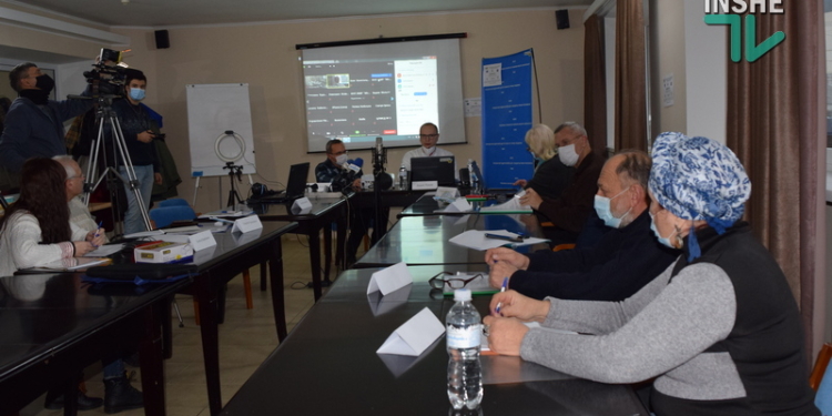 В Николаеве больница купила бахилы по 58 грн., – общественные аудиторы проверили COVID-закупки в трех областях