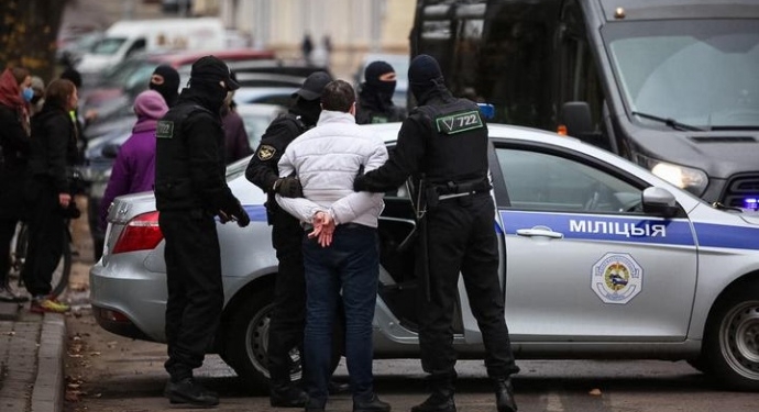 В Минске снова акция протеста, силовики стреляют и массово задерживают людей (ФОТО, ВИДЕО)