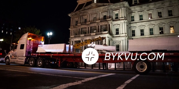 Вокруг Белого дома установили баррикады накануне выборов (ФОТО, ВИДЕО)