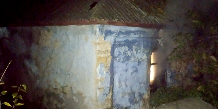 Для обогрева разжигал костер в доме: в Березнеговатом на пожаре погиб мужчина (ФОТО)