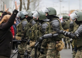 Во время протестов в Беларуси в воскресенье задержали более 300 человек