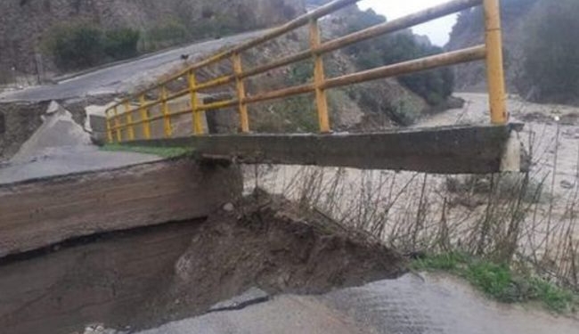 В Италии рухнул автомобильный мост из-за ливня