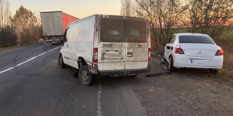 Под Николаевом столкнулись четыре автомобиля