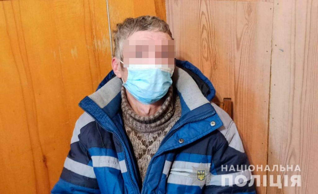 Николаевская полиция задержала грабителя - он залез в дом к старикам и избил их (ФОТО, ВИДЕО) 3