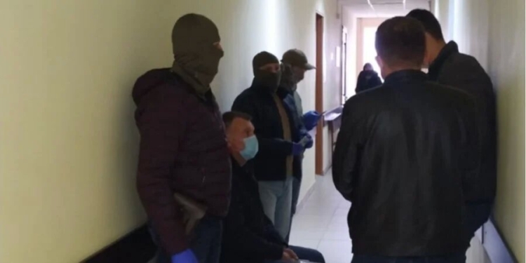 Систематически преследовал крымских татар. Возле Крыма задержали экс-чиновника МВД Украины (ФОТО)