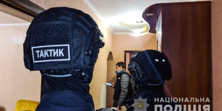 Семейный подряд. В Николаеве задержали группу сутенеров (ФОТО, ВИДЕО)