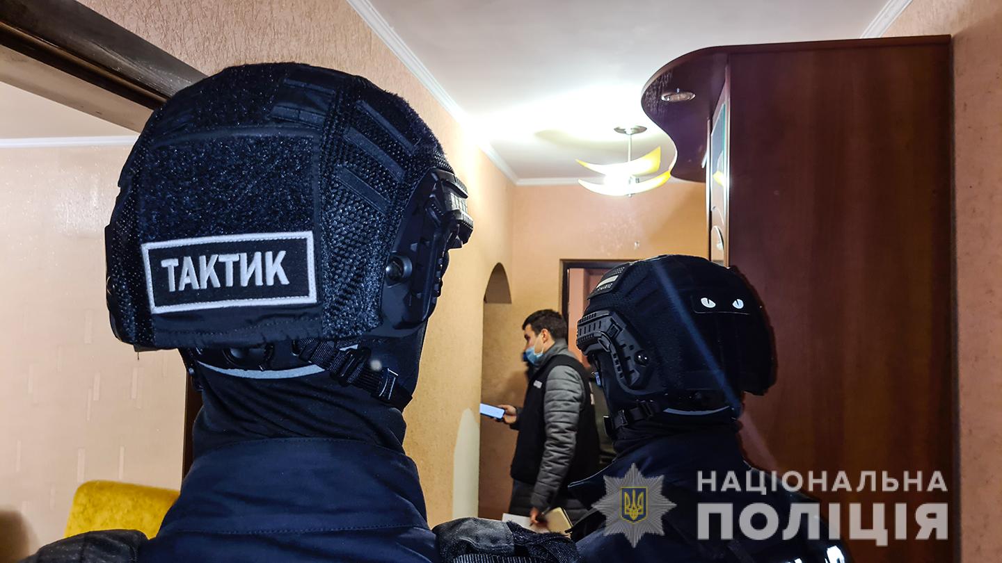 Семейный подряд. В Николаеве задержали группу сутенеров (ФОТО, ВИДЕО)