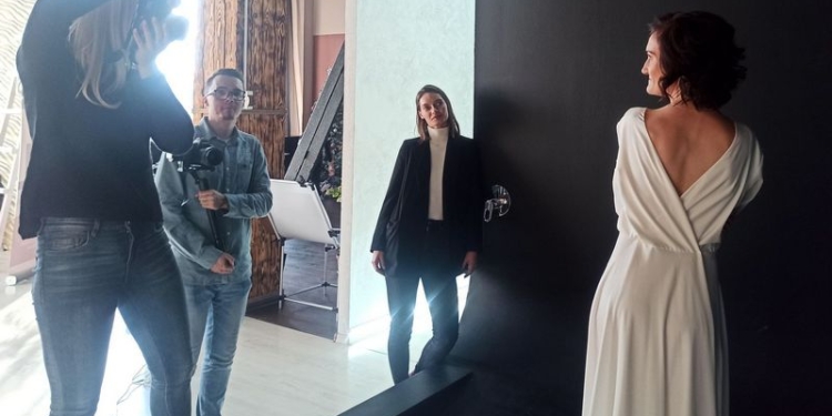 «День перевоплощения с Татьяной Брык» в Николаеве: повысить свою самооценку молодой женщине помогала участница проекта «Супер Топ-модель по-украински» (ФОТО)