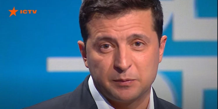 Зеленский не исключает роспуска ВР, если нардепы не проголосуют за роспуск КСУ (ВИДЕО)