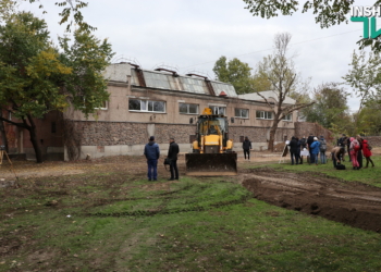 В Николаевском зоопарке приступили к строительству летних вольеров для крупных кошек – обещают, будет – как в Европе (ФОТО, ВИДЕО)