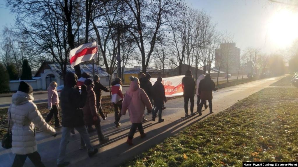 На сегодняшних маршах протеста в Беларуси задержали почти две сотни человек 1