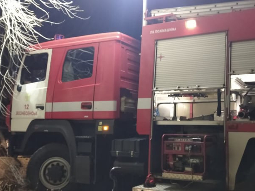 Невнимательный Орлик: на Николаевщине поздним вечером спасатели достали коня из колодца (ФОТО) 3