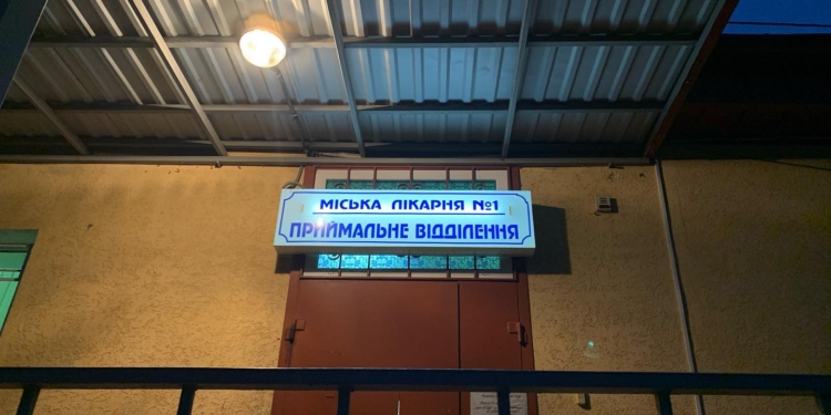 COVID-беспредел в Николаеве: задыхающуюся 62-летнюю женщину отказались посмотреть в 1-й горбольнице (ФОТО)