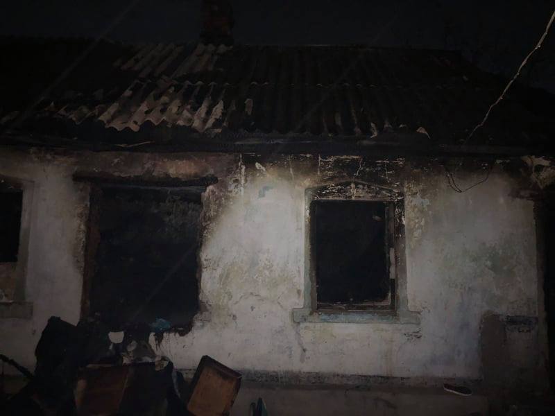 В Первомайске ночью горел дом, а в Вознесенске – два автомобиля (ФОТО) 3