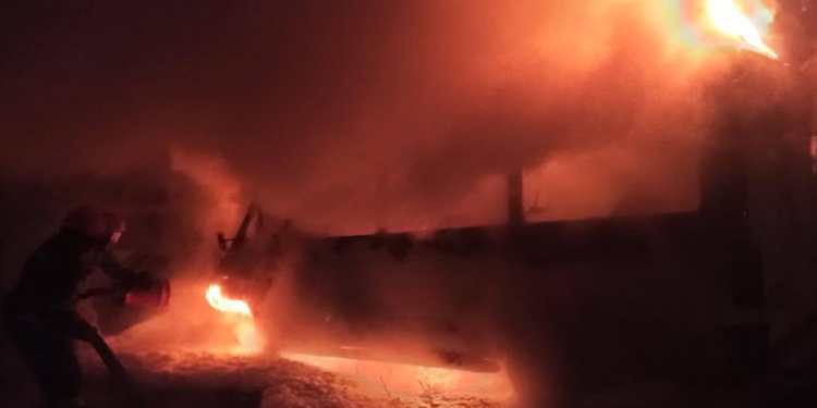 В Первомайске сгорел пассажирский микроавтобус (ФОТО)