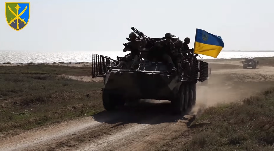 Как «крылатая пехота» училась оборонять Юг Украины (ВИДЕО) 1