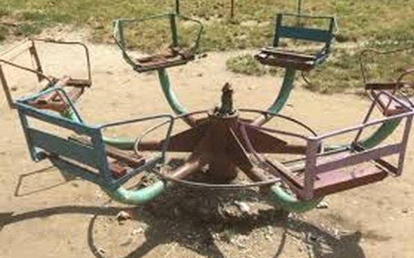 Дожились. На Николаевщине прокуратура через суд обязала привести в порядок детские площадки