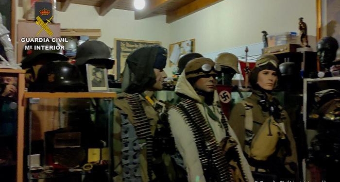В Испании ловили банду, а нашли “гнездо нацистов” – с орденами, оружием и портретами Гитлера (ФОТО, ВИДЕО)